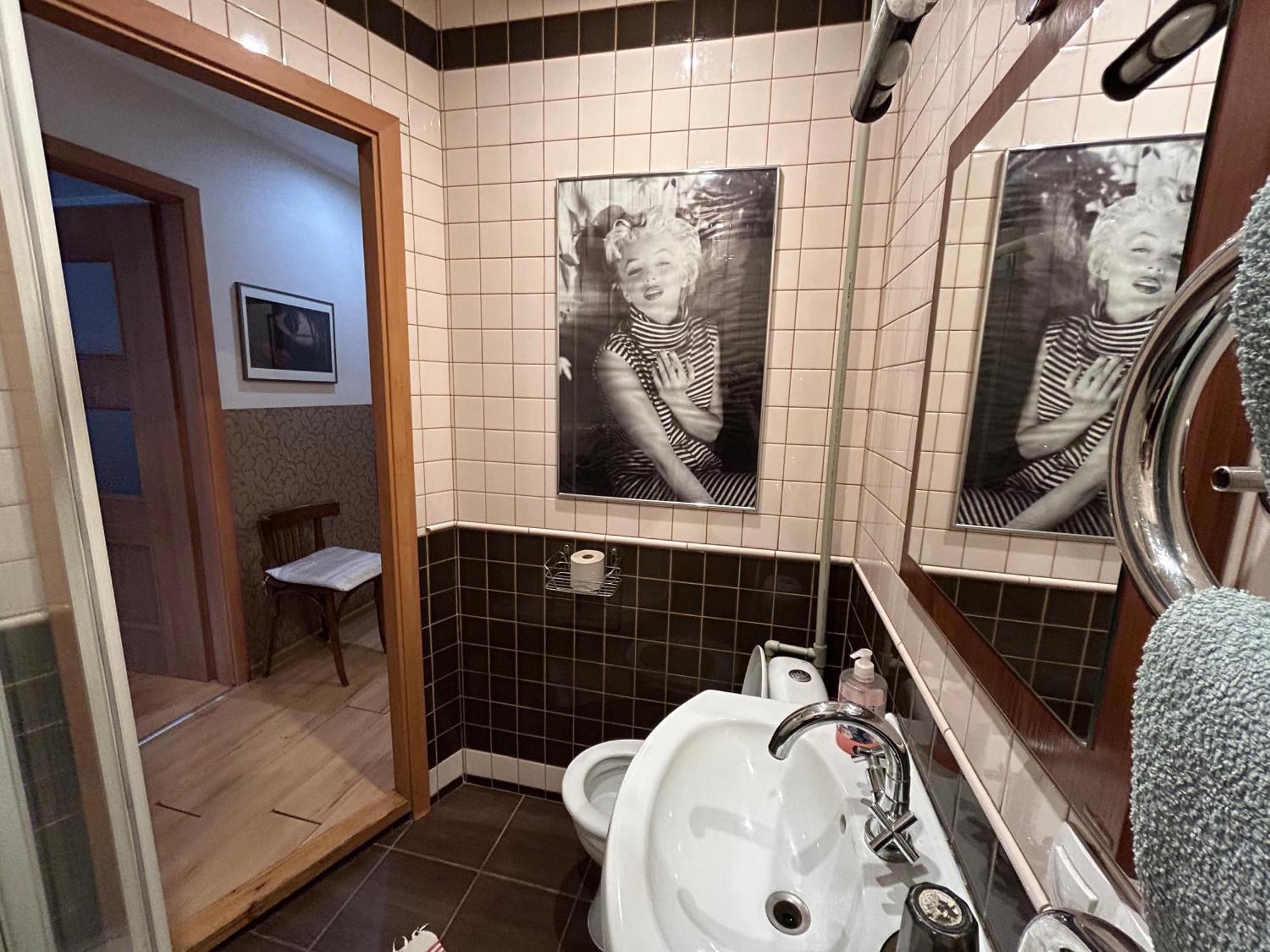 Apartment Stepana Bandery Street Ривне Екстериор снимка